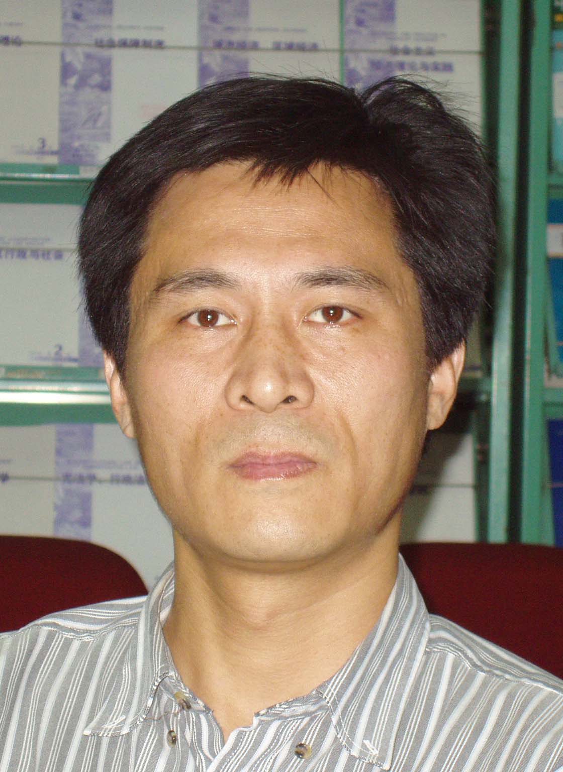  p>顾其威教授,男,上海人.