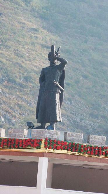 6826468" data-lemmaid="6826468">彝文 /a>文献记载,彝族在历史上