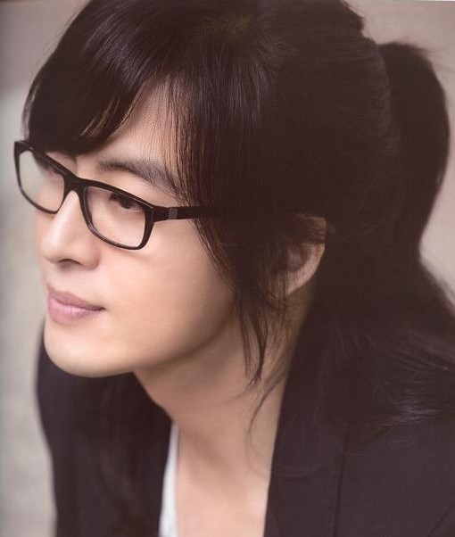  p>裴勇俊(bae yong joon),1972年8月29日出生于首尔,韩国男演员,制作