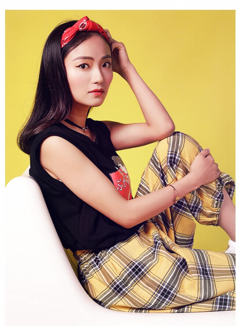  p data-id="gnzzvlcmts">安宁,出生于陕西咸阳,中国内地女演员.