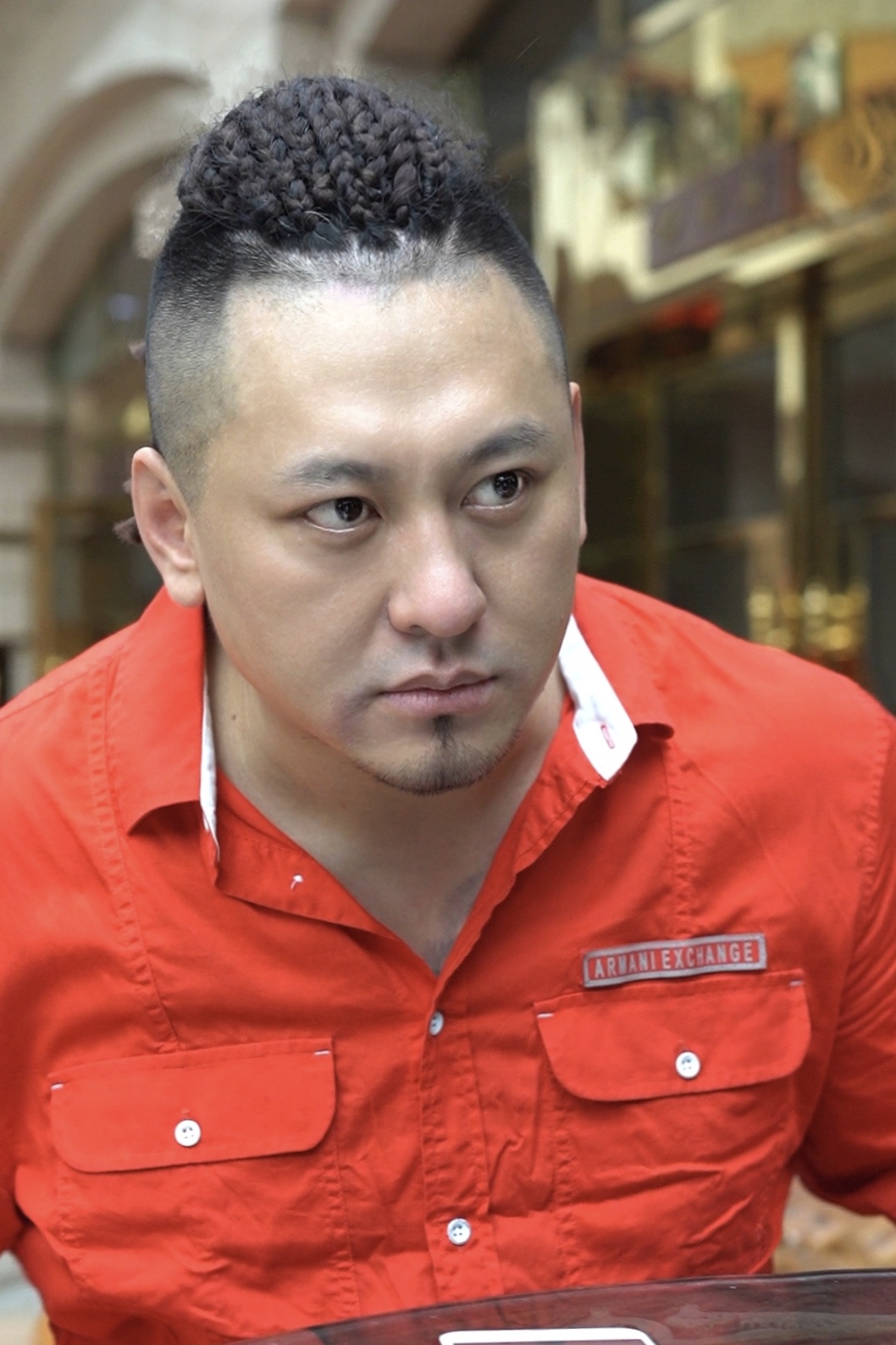  p data-id="t0vyvc7yauhf">杨震,汉族,中国内地男演员,毕业于上海