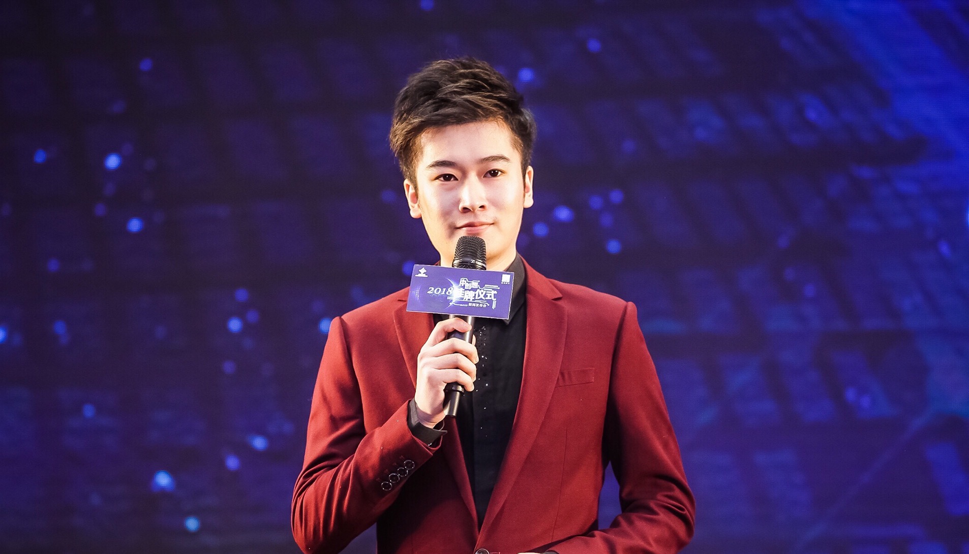  p>谢嘉威,男,浙江广电集团主持人,杭州市高层次人才,浙江省普通话