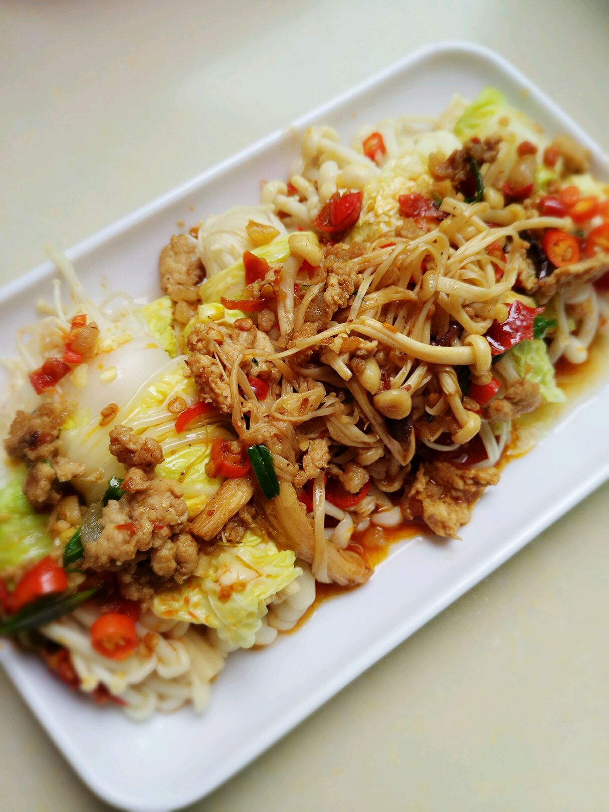 大白菜炒金针菇