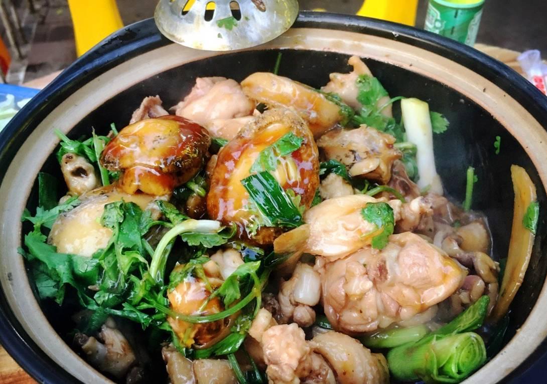  p>大龙凤第一鸡煲是一家火锅店,位于广州市越秀区北京南路22号(近天