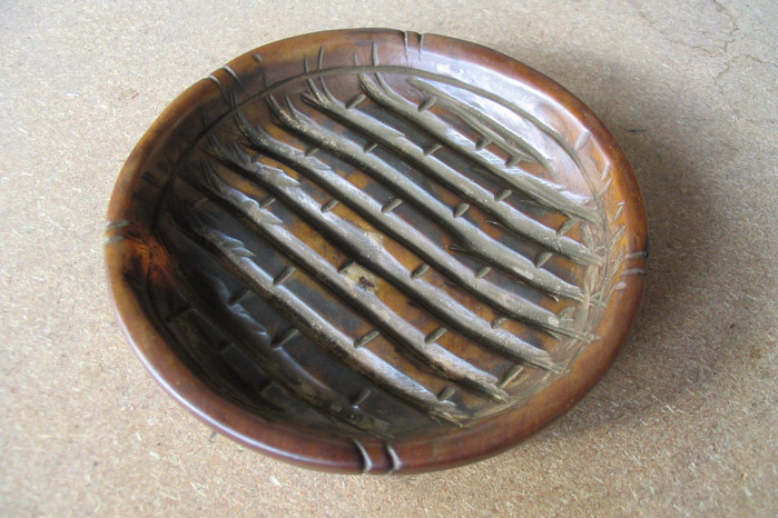  p>小笸箩是一个汉语词语,读音是xiao po luo,是指用柳条竹篾等编的