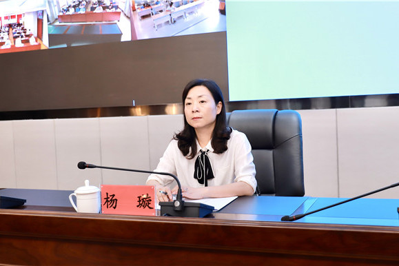  p>杨璇,现任贵州省委组织部人才处处长. /p>