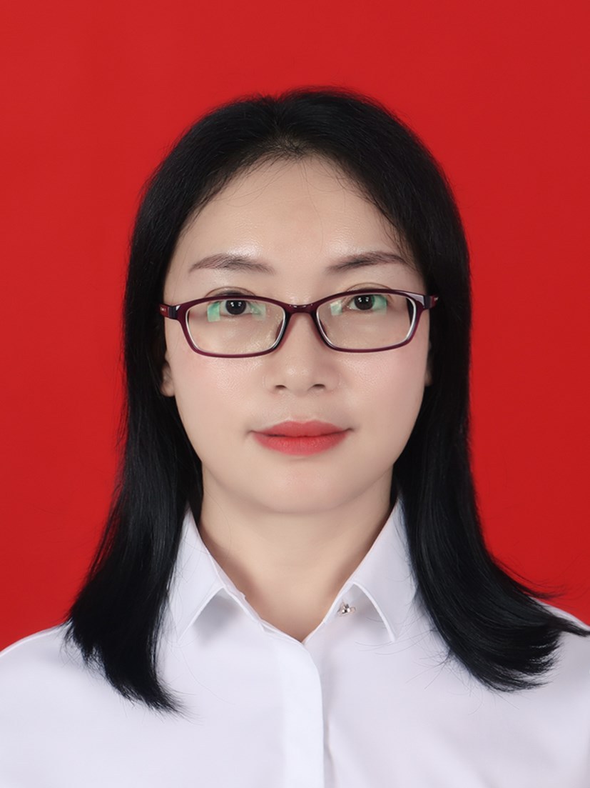 龙显蓉,女,汉族,湖南省衡阳县人,中共党员