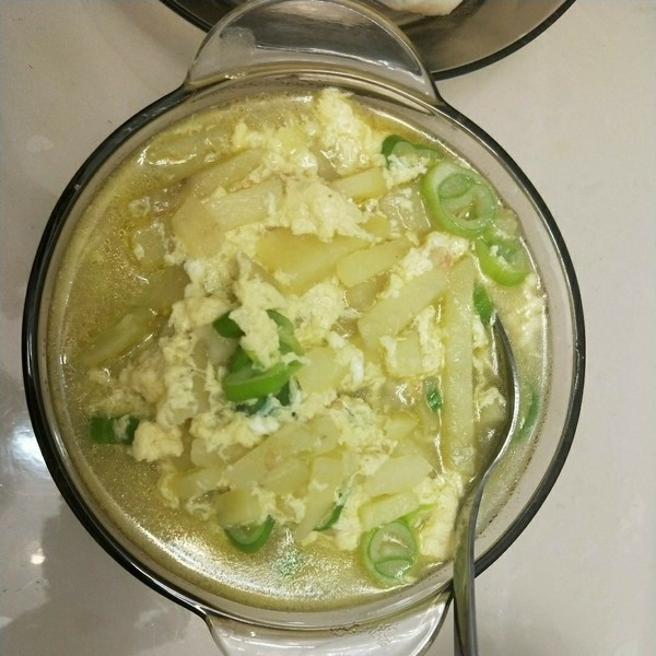  p>土豆鸡蛋汤是一个以面 a href="#" data-lemmaid="33722">土豆 /a>