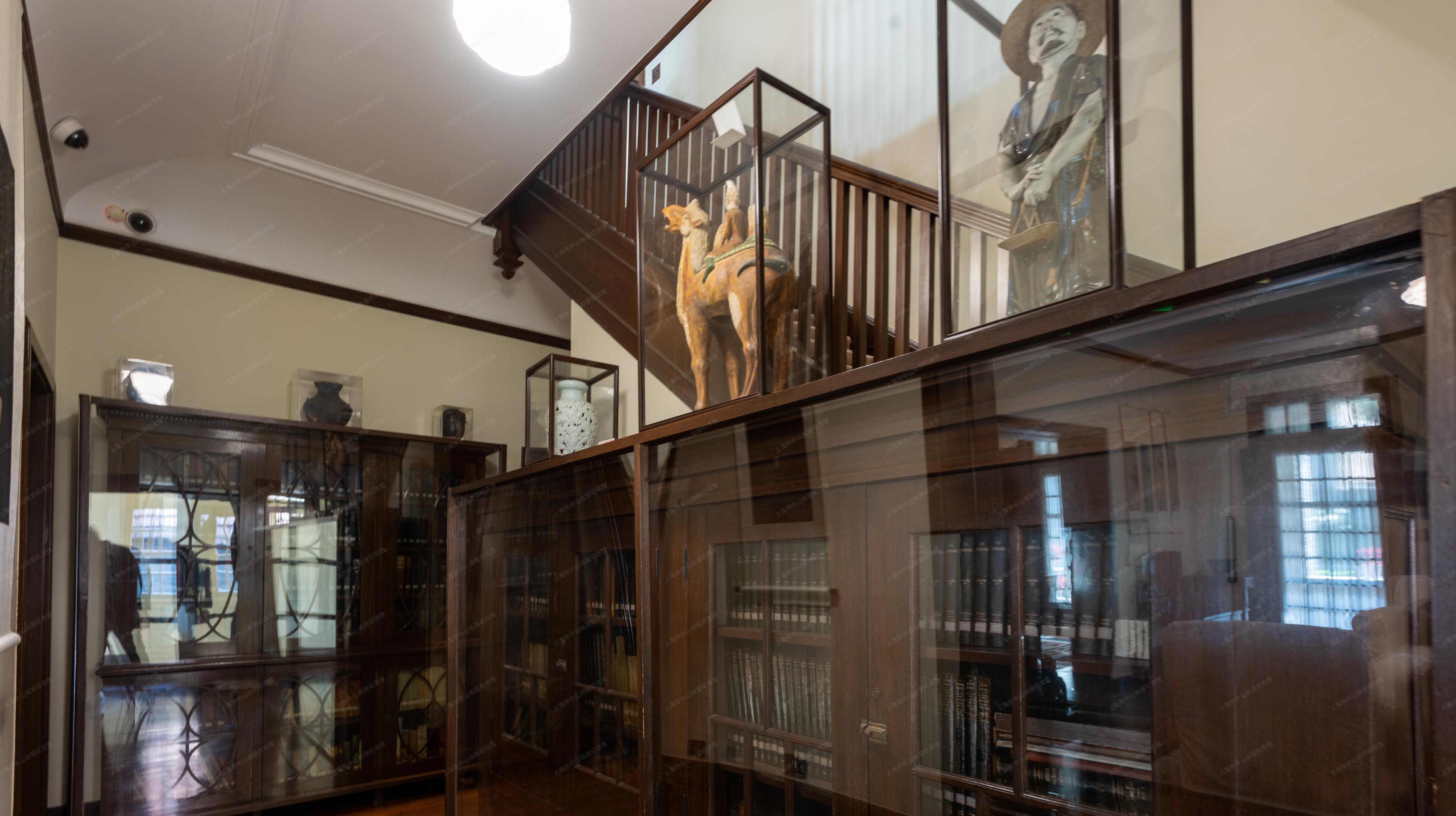 上海中山故居,又名上海孙中山故居,位于<a