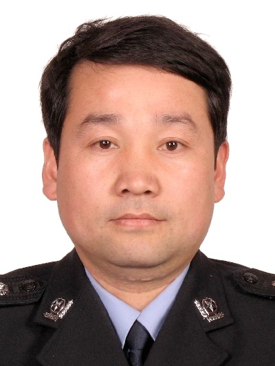  /p> p data-id="tnroooqlifmo">现任河南省荥阳市公安局党委委员,副