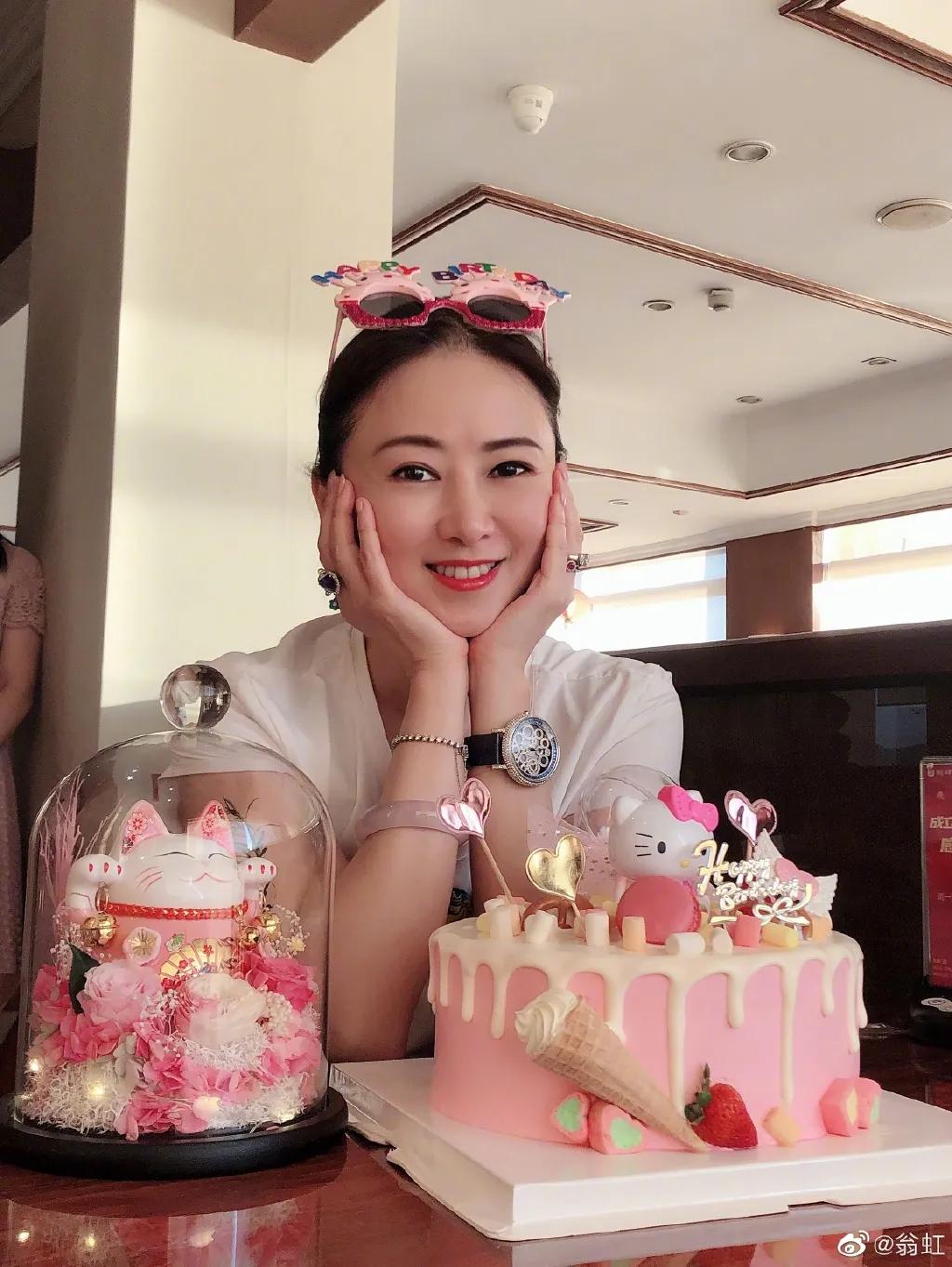 出身名门却一脱成名，嫁入豪门惨遭抛弃，她是香港最惨艳星_百科TA说