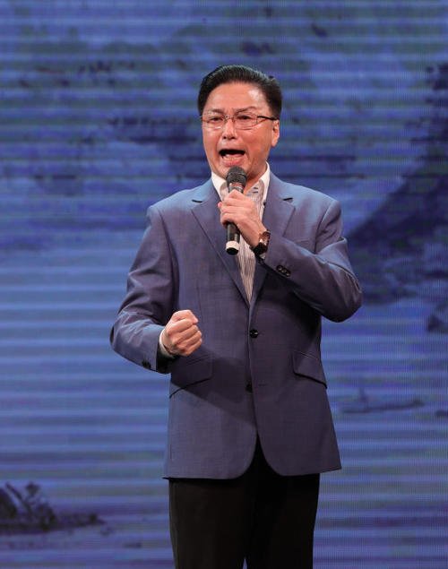  p>谭孝曾,男,1949年出生,中国著名 a target="_blank" href="/item