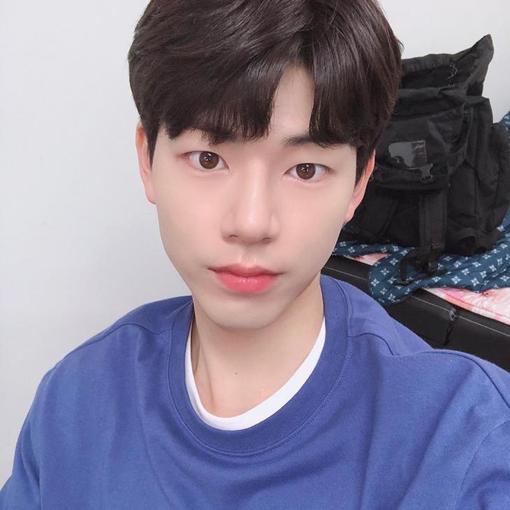  p data-id="gnbwowm9kg">裴贤圣(         ),1999年5月3日出生于韩国