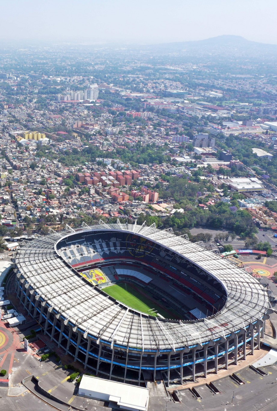  p data-id="gnwr5v6425">阿兹特克球场位于 a target="_blank" href=