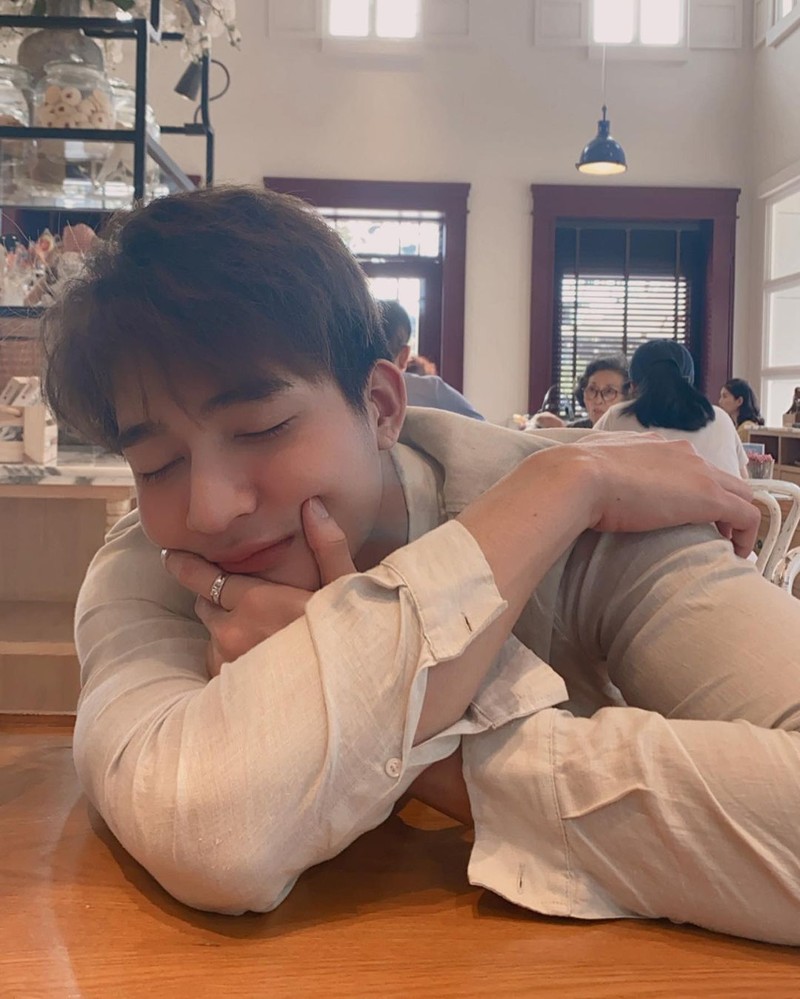  p>皮拉帕·瓦塔纳汕西瑞(earth),1994年2月23日出生于泰国曼谷,泰国