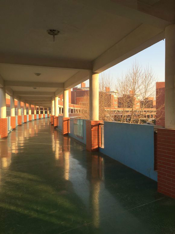  p> a target="_blank" href="/item/鹿泉区第一中学/17604783" data