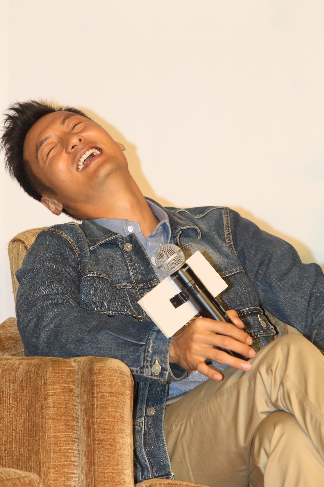 一部浪漫爱情喜剧,由<a target="