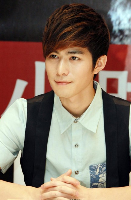 chen) /i>,1990年6月28日出生于浙江省温州市,中国内地影视男演员