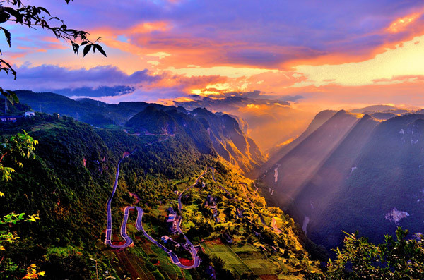  p>巴东县,隶属湖北省 a target="_blank" href="/item/恩施土家族