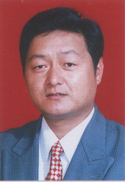 男,汉族,1964年7月出生,山东省德州陵城区人,全日制学历:中专  在职