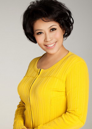  p>郑莉,安徽蚌埠人,解放军空政歌舞团的国家一级女高音歌唱演员,演唱