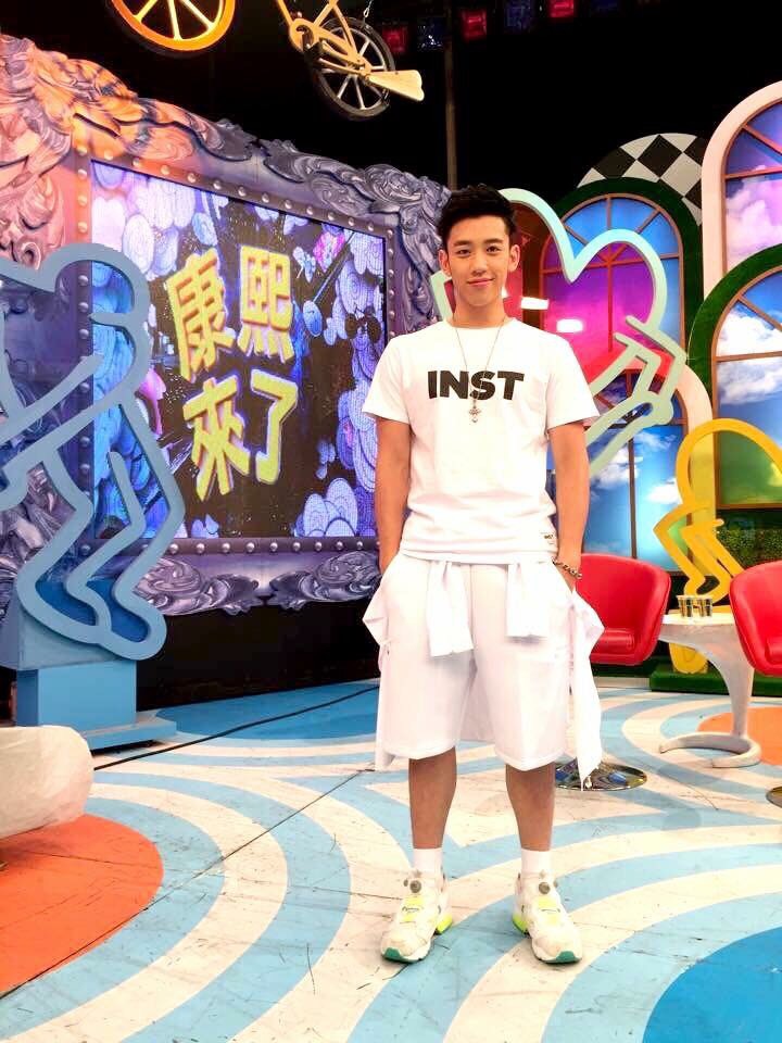 ,1993年11月1日出生于台湾省台北市,中国台湾影视男演员