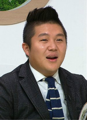  p>曹世镐(cho sae ho),1982年8月9日出生于韩国,韩国喜剧演员,主持人