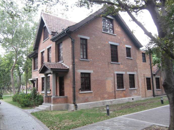 沪江大学