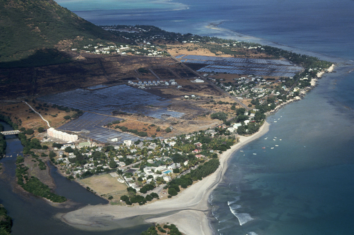  p data-id="gnxbd1k2rn">黑角(法语:pointe-noire)是刚果共和国第二