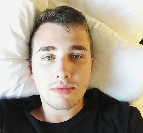  p>棉花糖(marshmello),原名克里斯·康斯托克(chris