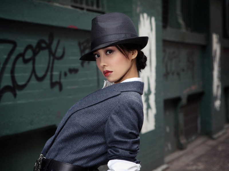  p>蔡依林(jolin tsai),本名蔡依翎,曾用名蔡宜凌,1980年9月15日出生