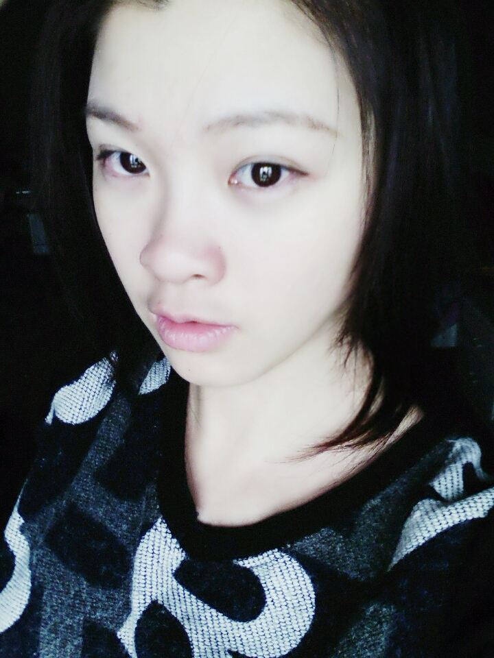 ,出生于新疆伊犁州,中国内地新生代影视女演员