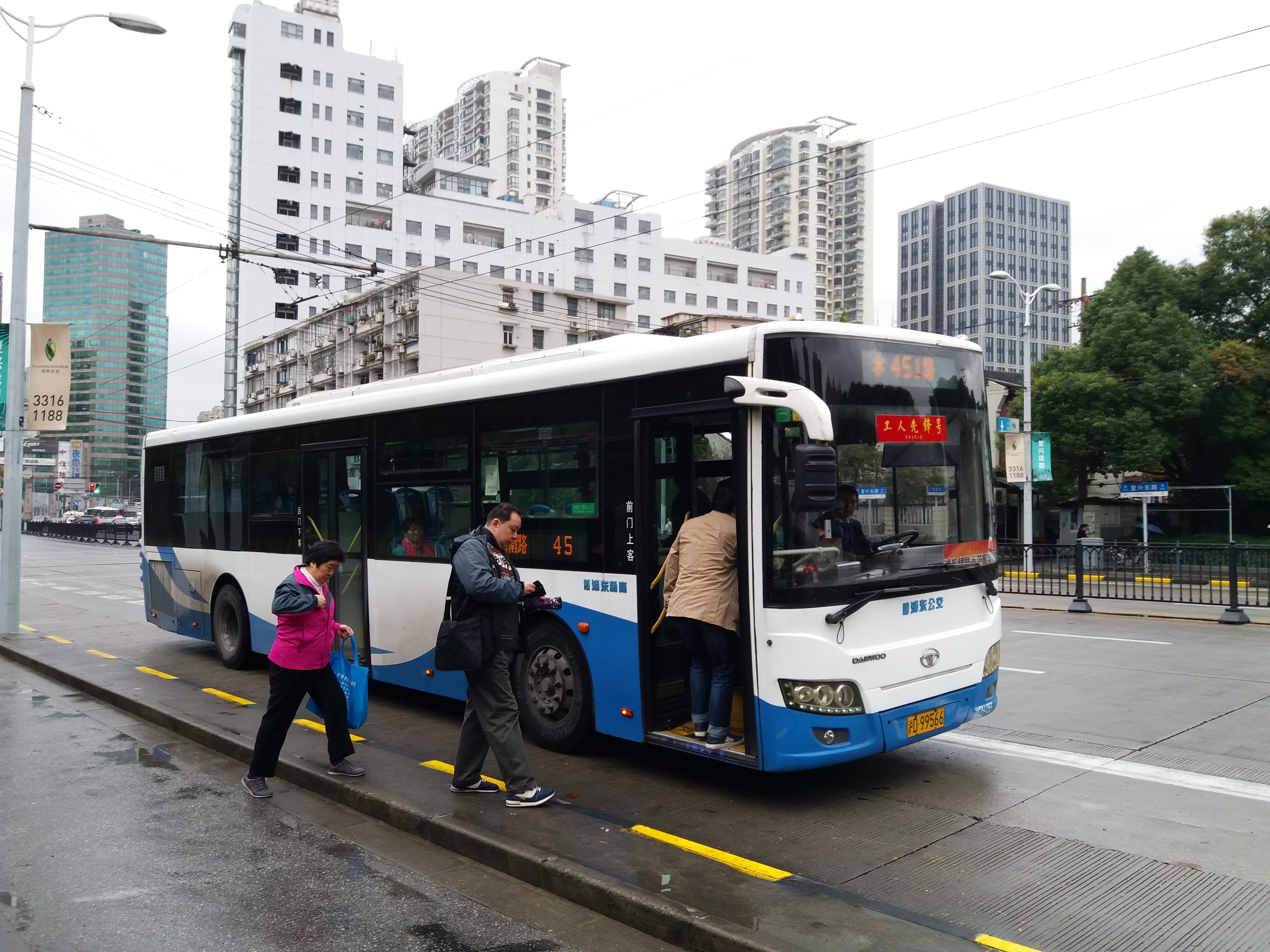 ">上海浦东新区杨高公共交通有限公司 /a>周浦分公司运营的公交线路
