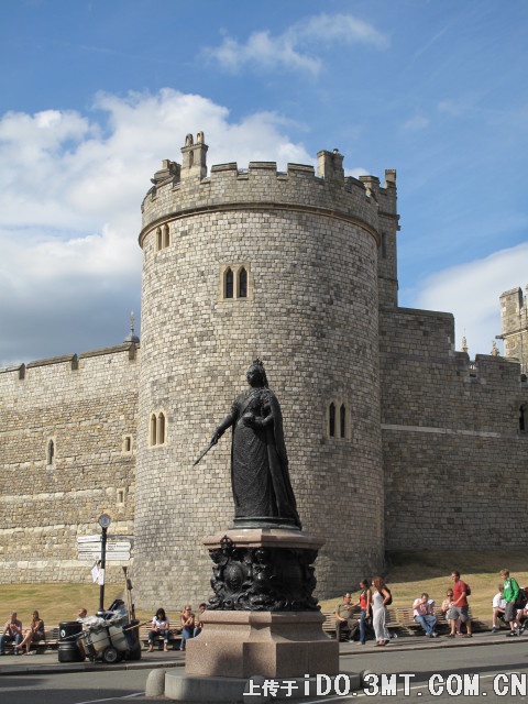  p>温莎城堡 i>(英语:windsor castle) /i>位于英国 a target="_blank