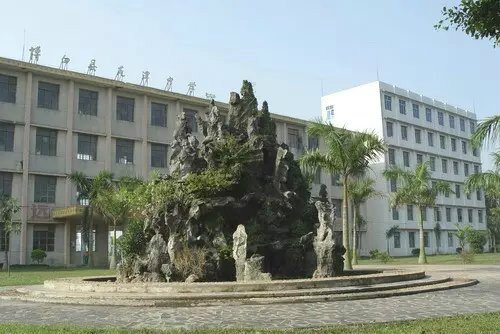 博白县龙潭中学