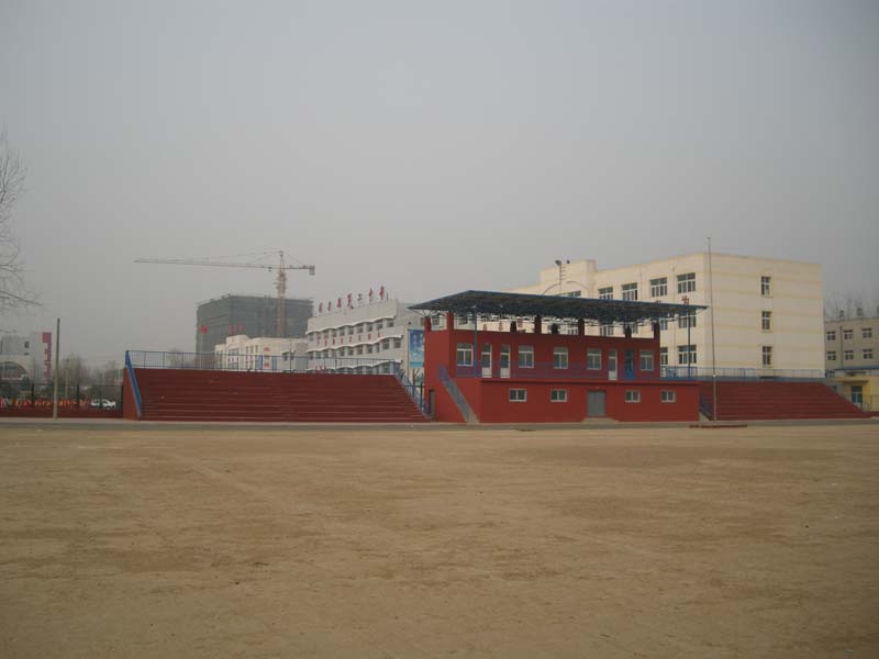 target="_blank" href="/item/固安">固安 /a>二中建于1978年,2002年