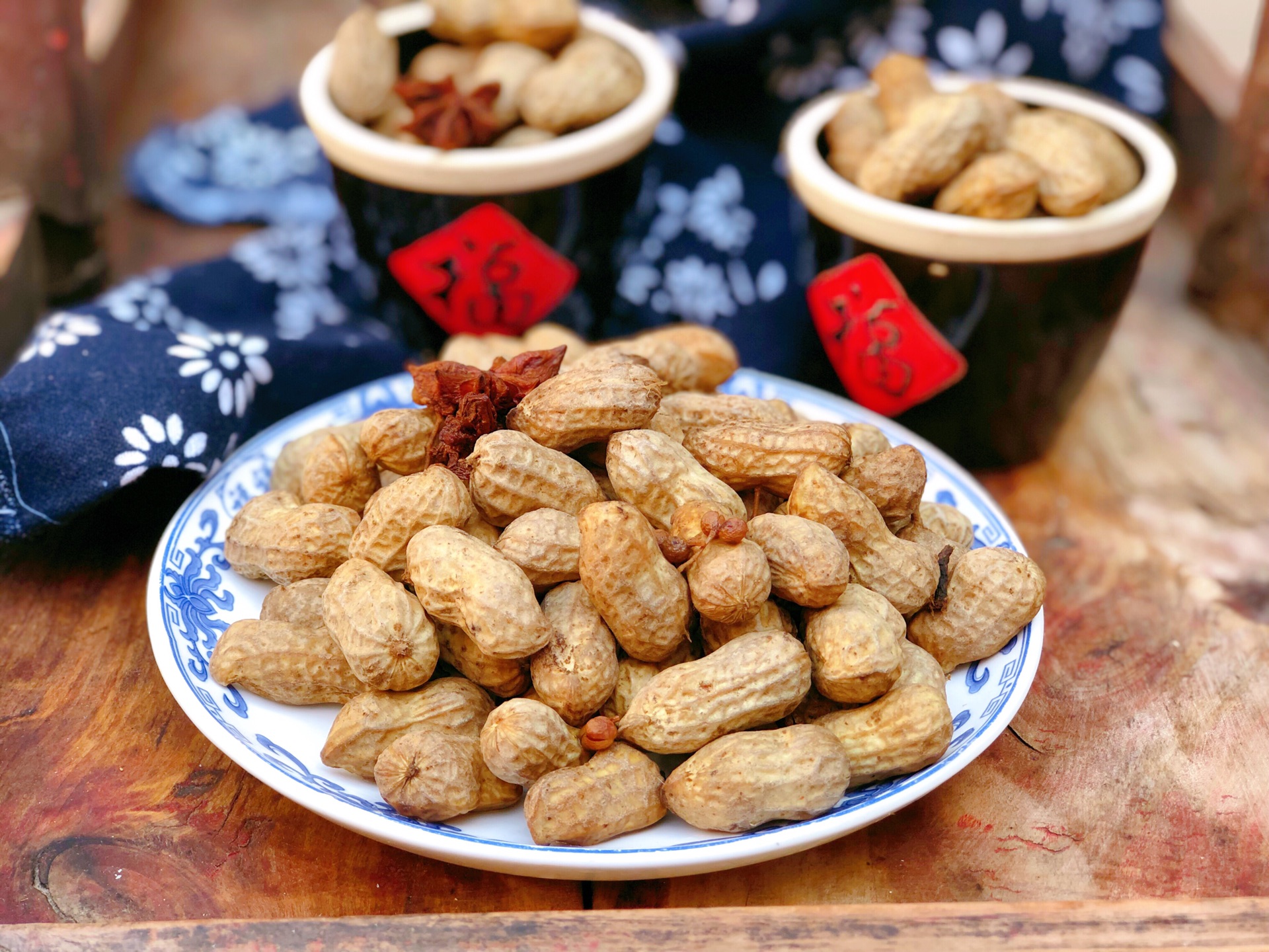  p>咸水花生是一道菜品,主料为 a href="#" data-lemmaid="805835">