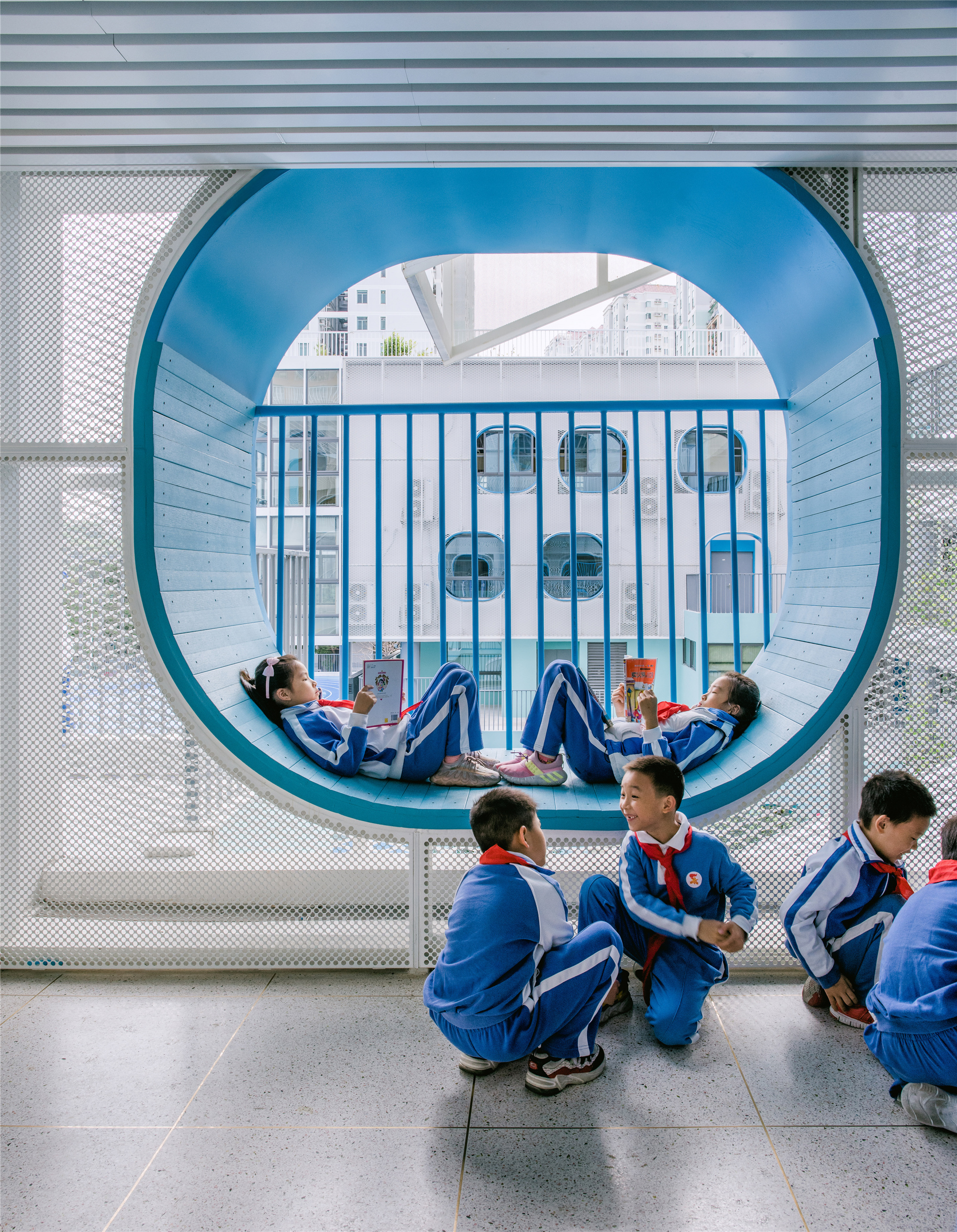 深圳市福田区福强小学,始建于2002年9月,为纪念福田区成为"广东省教育