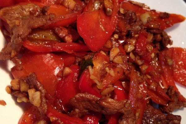 红辣椒炒中肉
