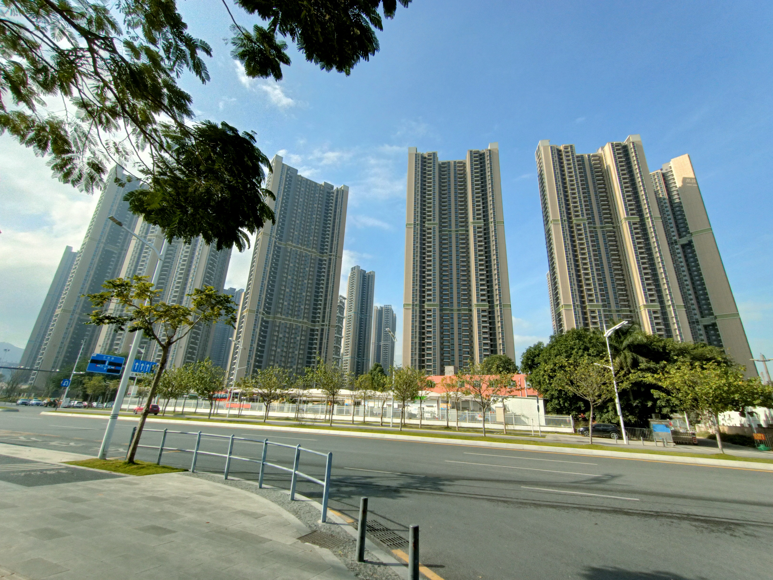  p data-id="tvezlwlalt0d">凤凰英荟城项目位于深圳市光明区凤凰街道