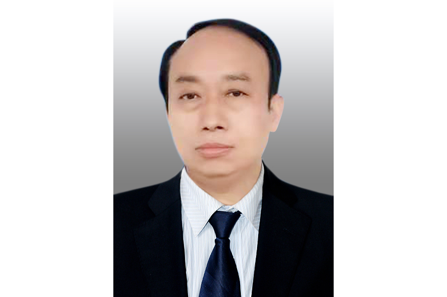  p>王飞,男,1970年8月出生,安徽省宿州人,安徽大学毕业,全日制大专