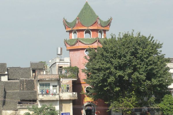 lemmaid="12668600">广西贺州市 /a>八步区贺街的六角形宝塔魁星楼