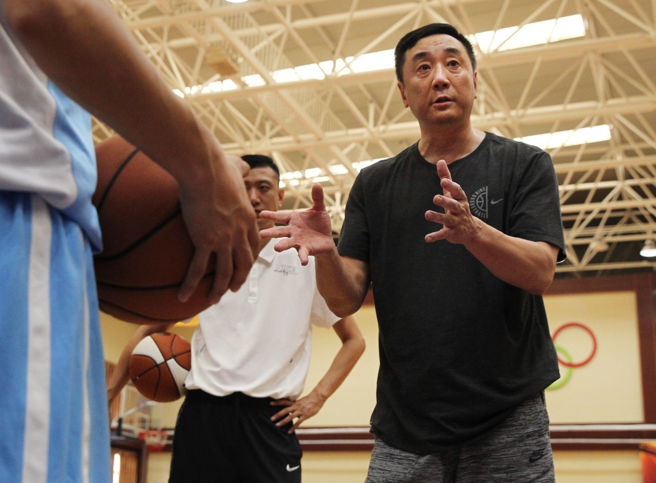 王非,1963年出生于北京,中国 a target="_blank" href="/item/篮球