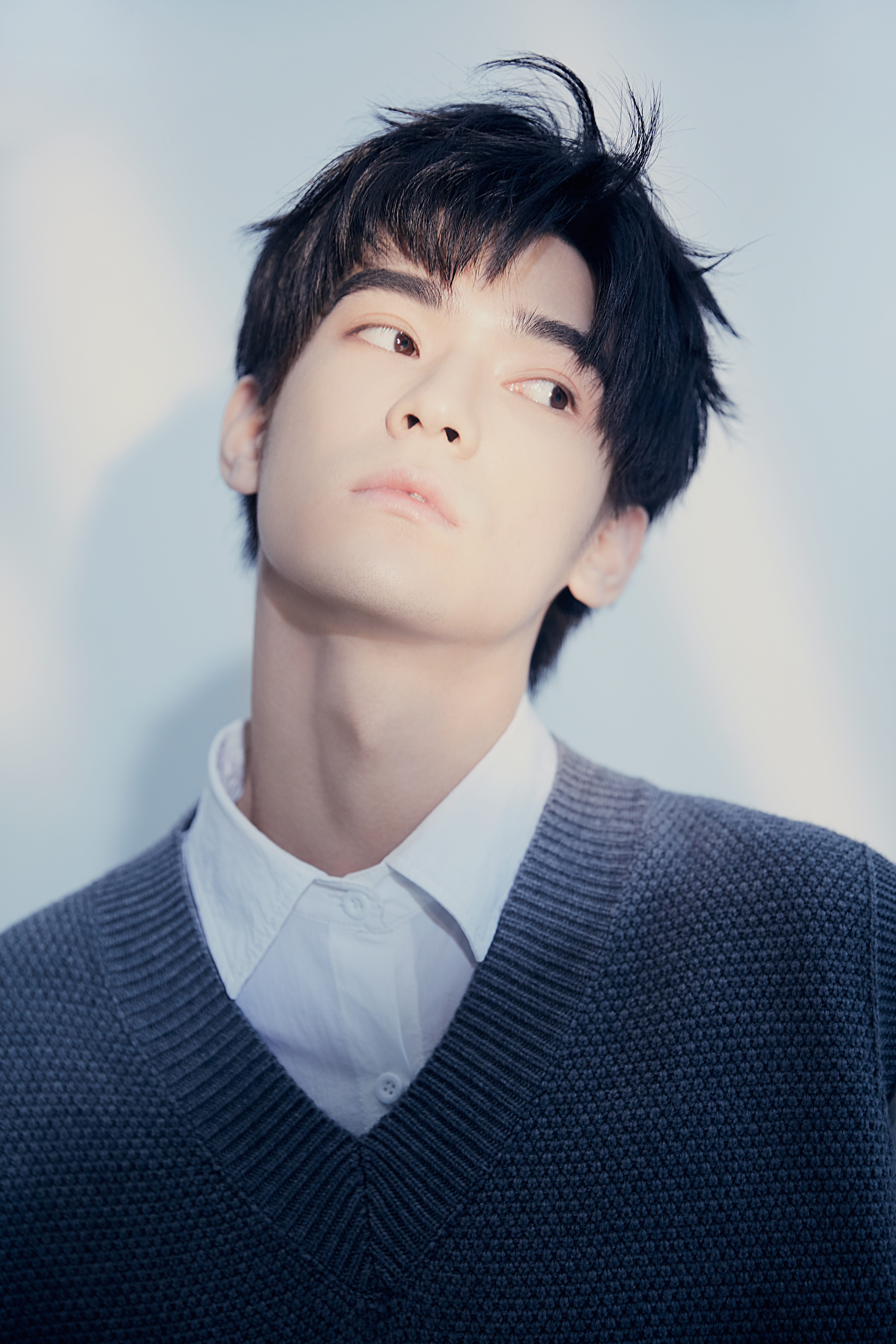 n9fjslg">张家硕,1998年12月31日出生于山东省寿光市,中国内地男演员