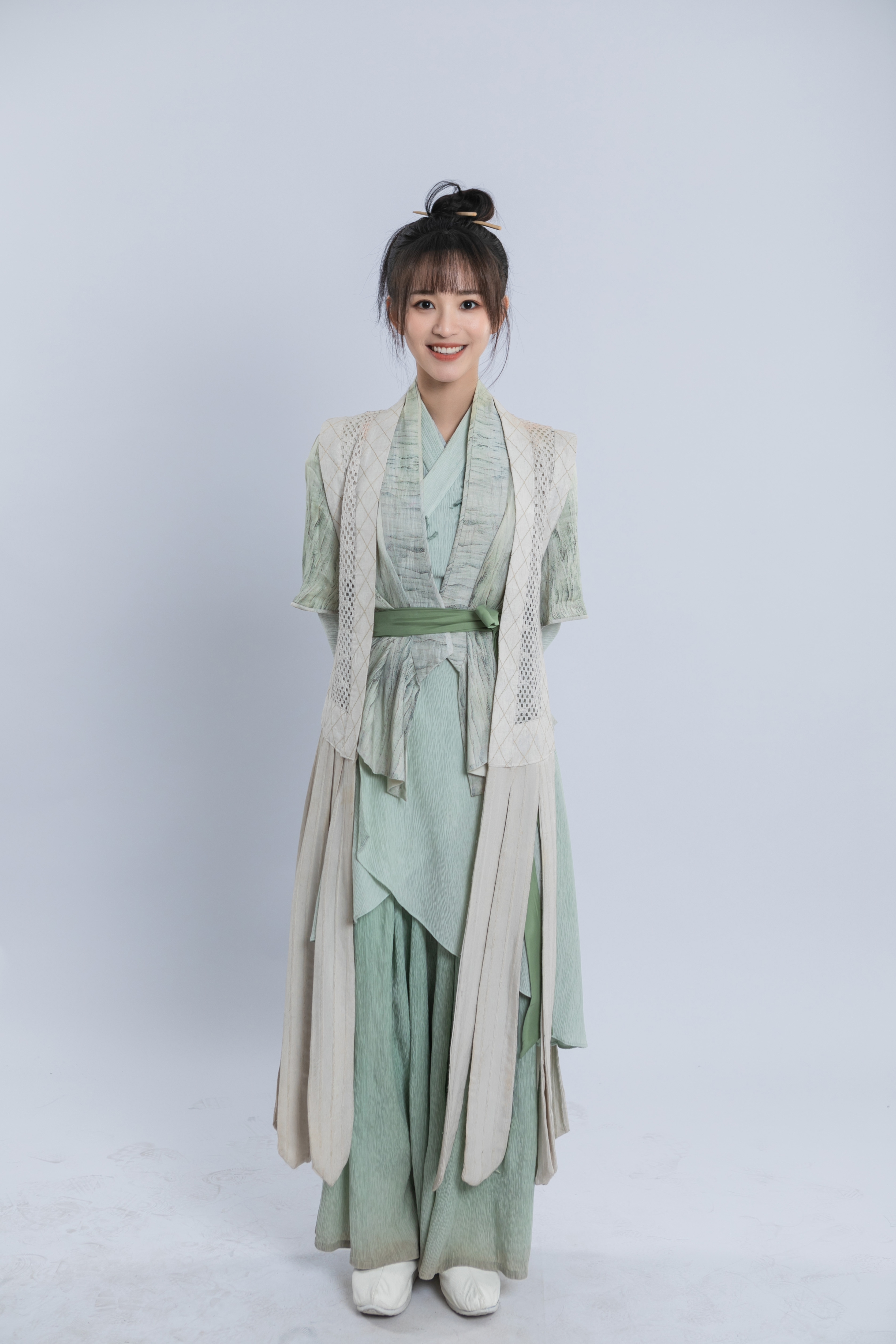 ctrid="svwva0h1xoxz">出演由李少红执导的古装历史