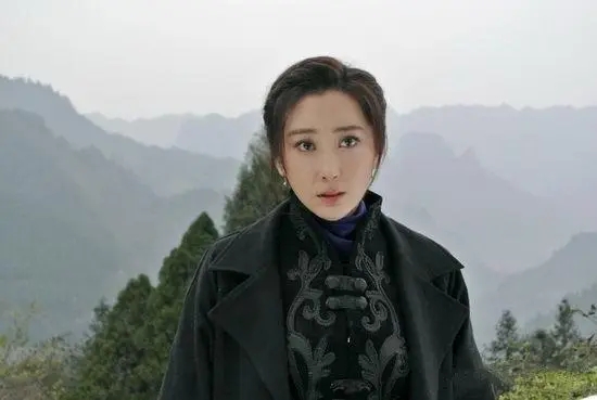 >覃岚,民国军旅剧 a target="_blank" href="/item/《血誓》/7067772"