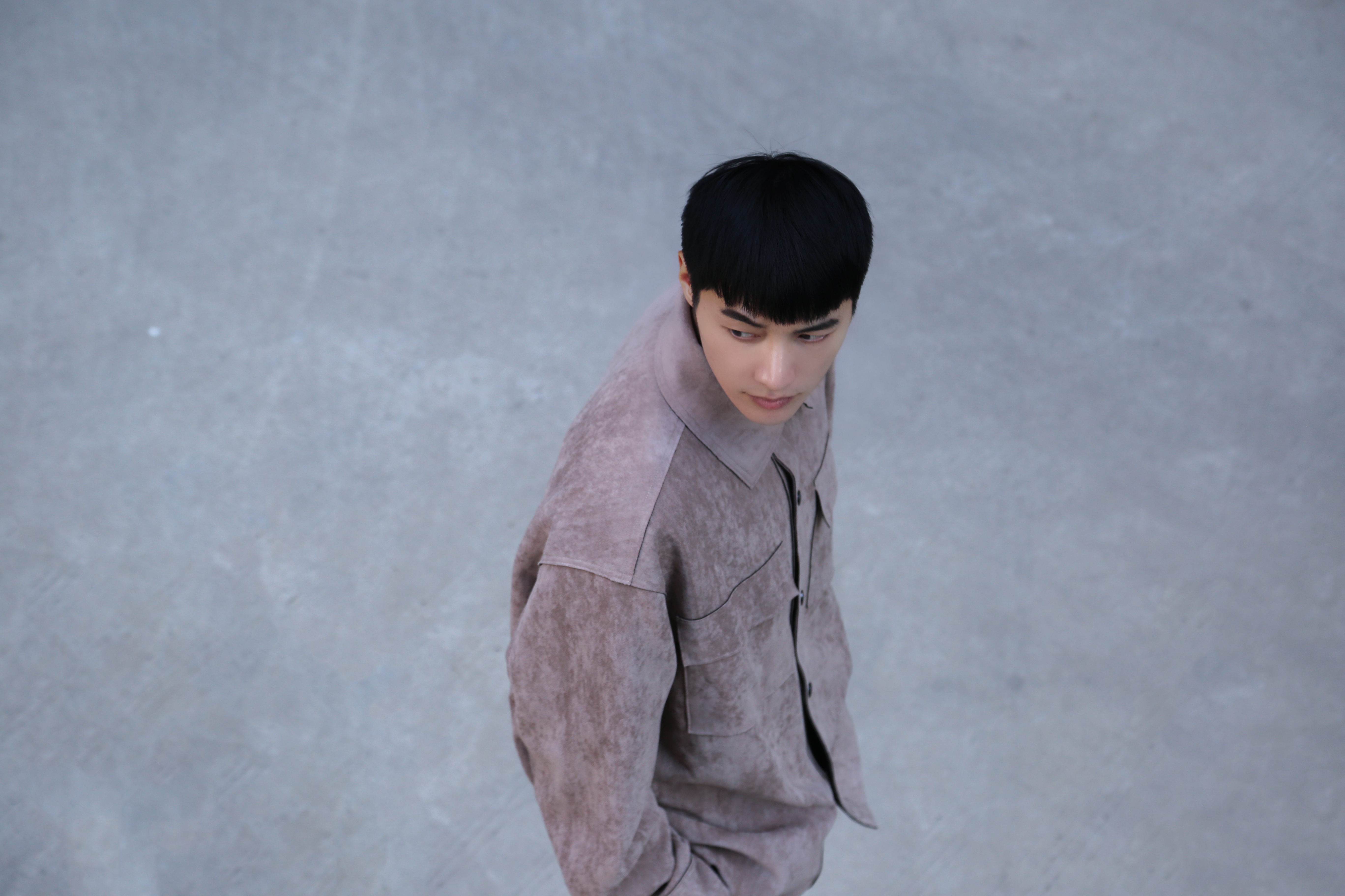 3e">金泽(张家玮),1993年1月30日出生于山东省威海市,中国内地男演员