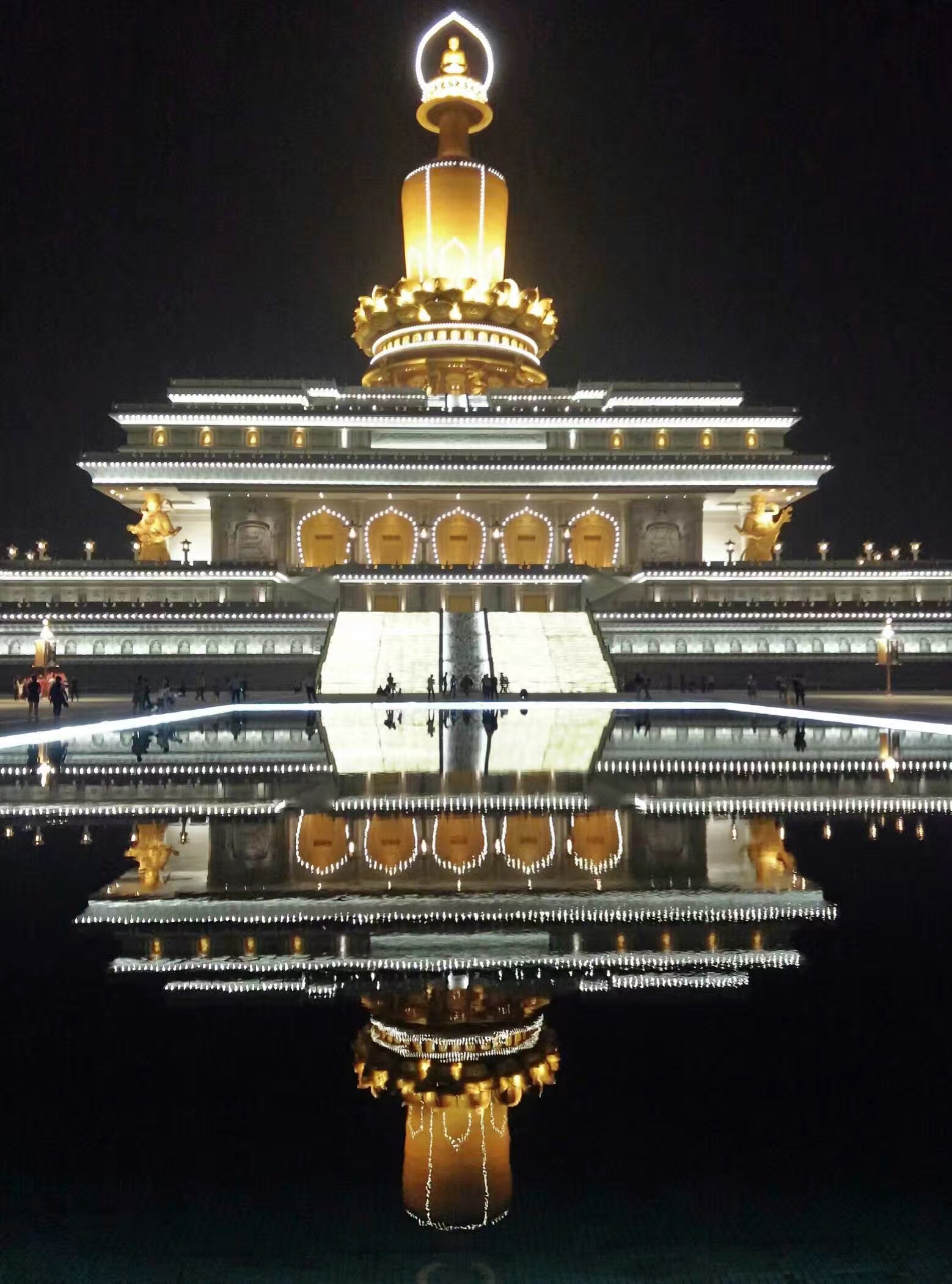  p> b>兖州兴隆文化园 /b>位于山东省济宁市 a href="#" data-lemmaid