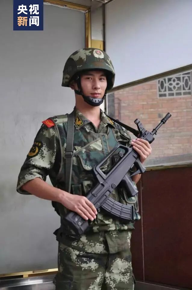 刘鹏,男,重庆人,曾是一名边防武警,现为