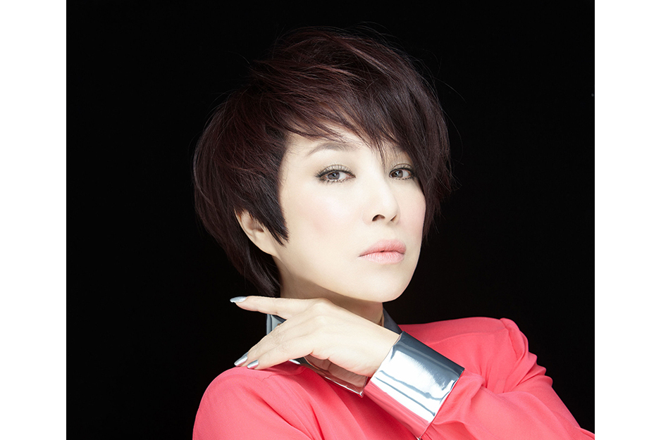  p>《一个人一个梦》是叶瑷菱演唱的歌曲,由陈晓娟作词作曲. /p>